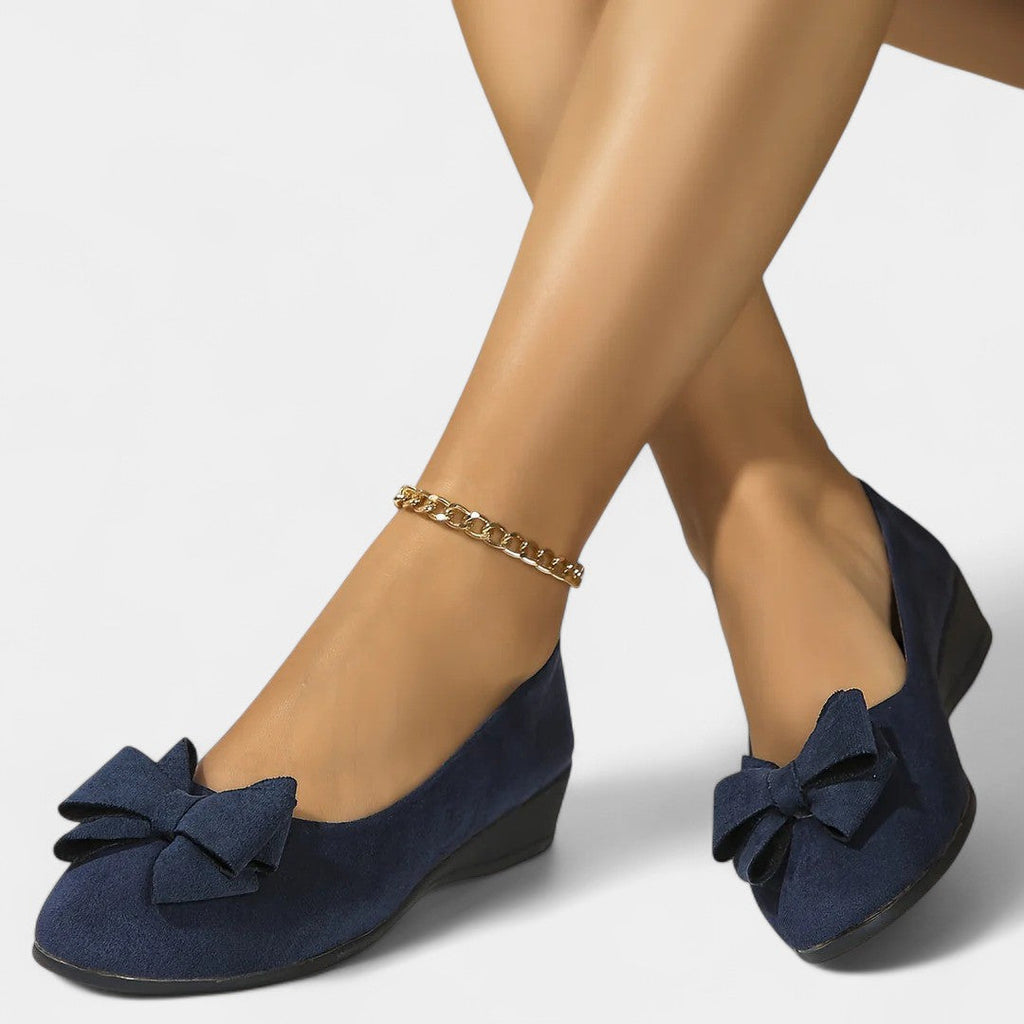 Soraya - Zapatos Ortopédicos con Tacón Bajo y Lazo.