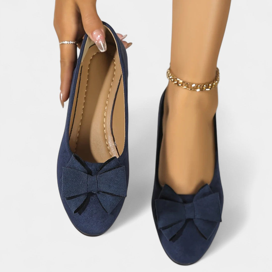 Soraya - Zapatos Ortopédicos con Tacón Bajo y Lazo.