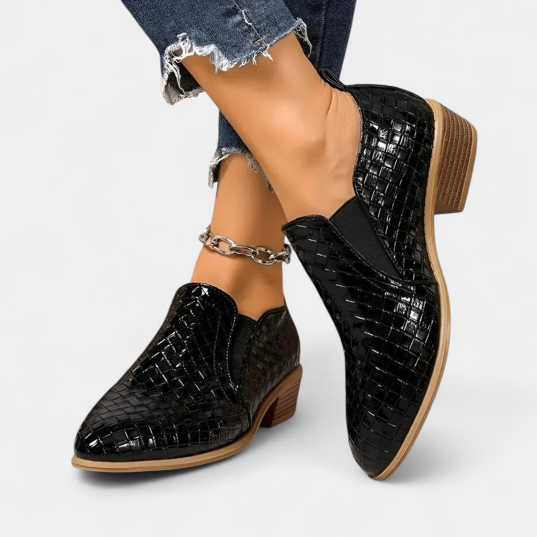 Abella - Zapatos Oxford de Cuero Vegano.