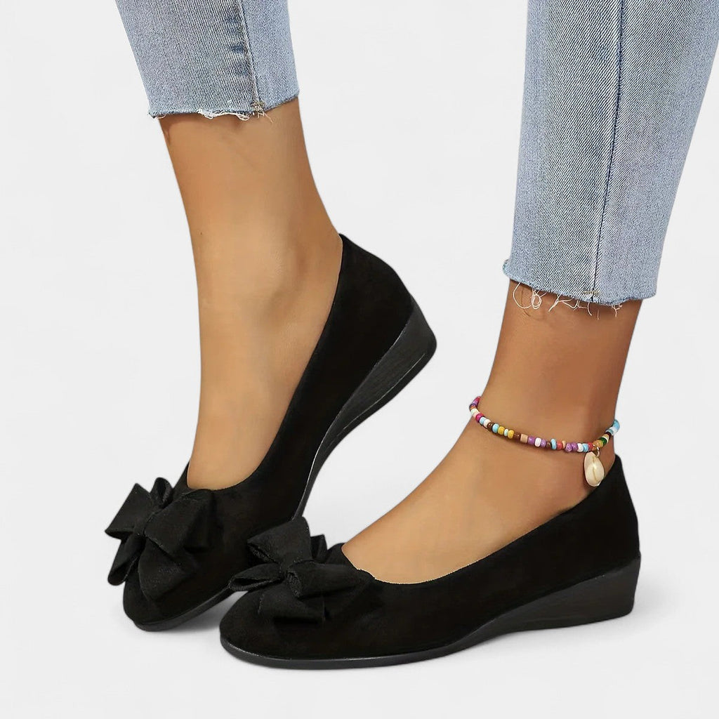Soraya - Zapatos Ortopédicos con Tacón Bajo y Lazo.