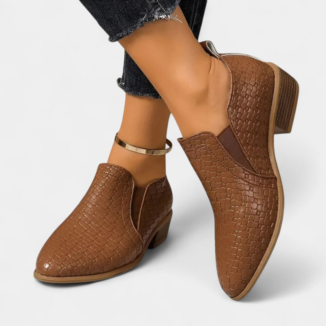 Abella - Zapatos Oxford de Cuero Vegano.