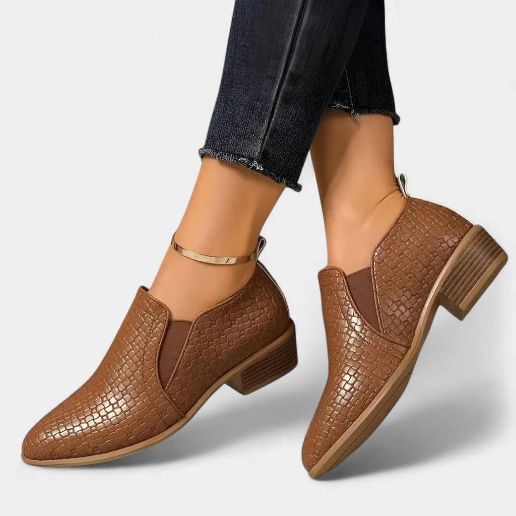 Abella - Zapatos Oxford de Cuero Vegano.