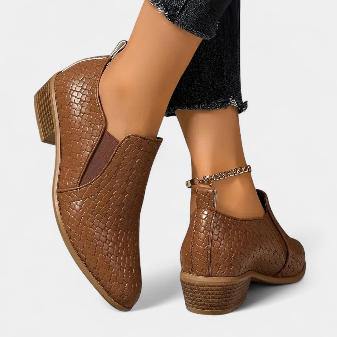 Abella - Zapatos Oxford de Cuero Vegano.