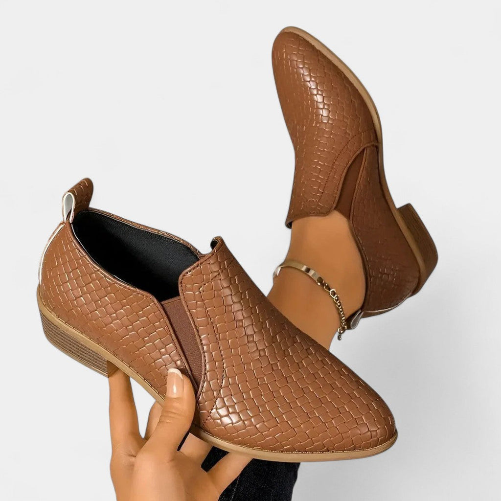 Abella - Zapatos Oxford de Cuero Vegano.